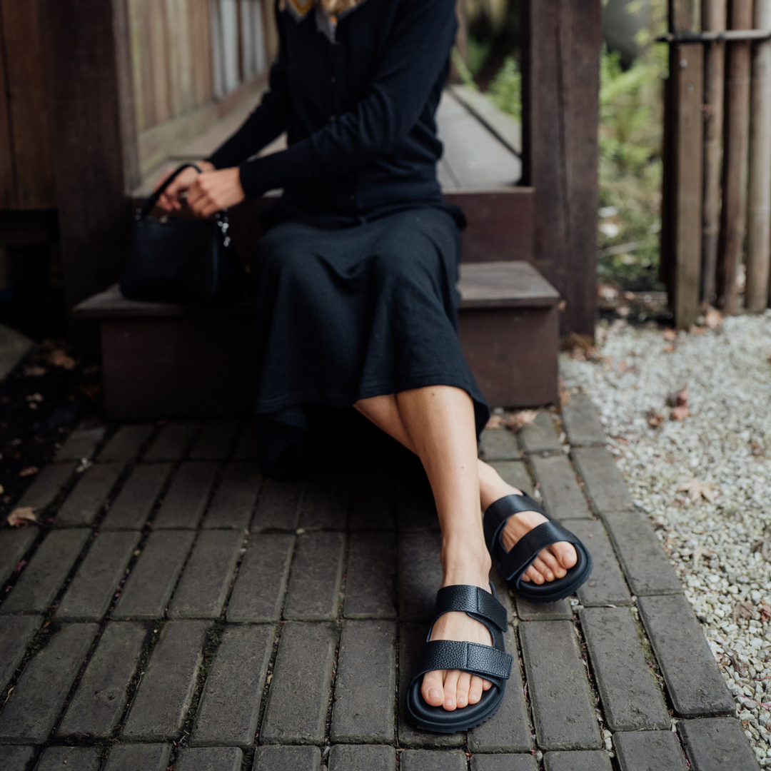 NINNI Leather Strap Sandals
