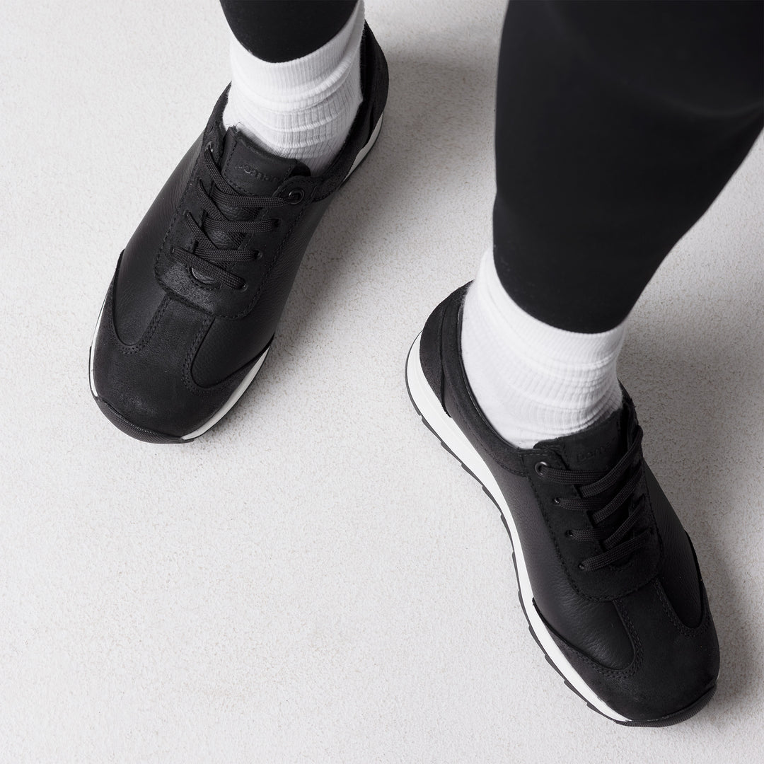 ARONIA Leather Sneakers