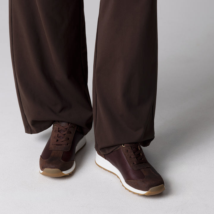 ARONIA Leather Sneakers