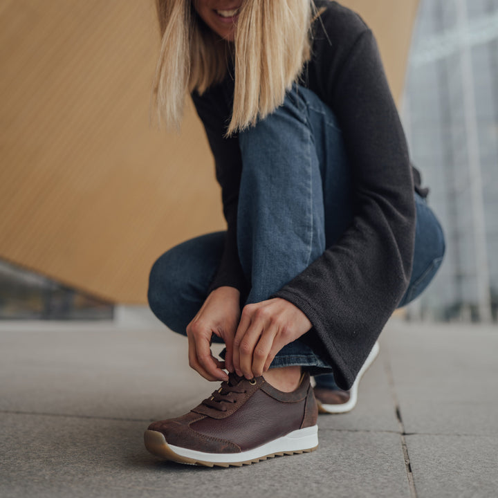ARONIA Leather Sneakers