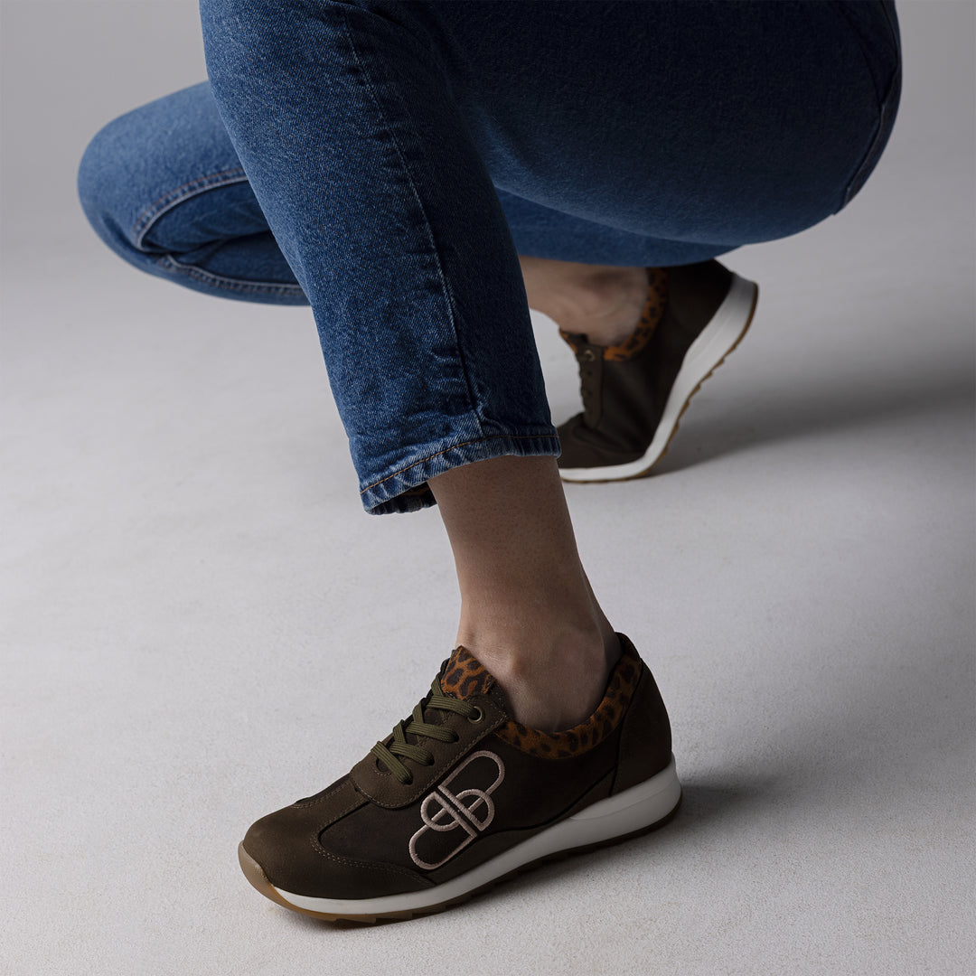 LYYDIA Leather Sneakers