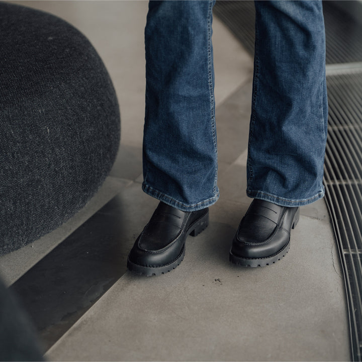 JASMIN Leather Loafers