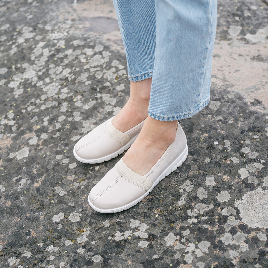 SELJA Vegan Stretch Ballerinas
