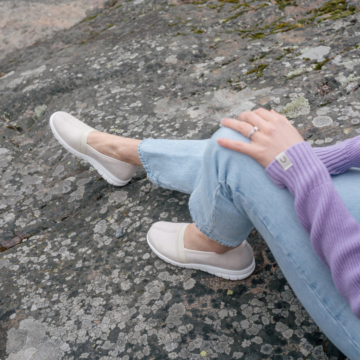 SELJA Vegan Stretch Ballerinas