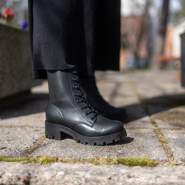 VARJO Light-Lined Ankle Boots
