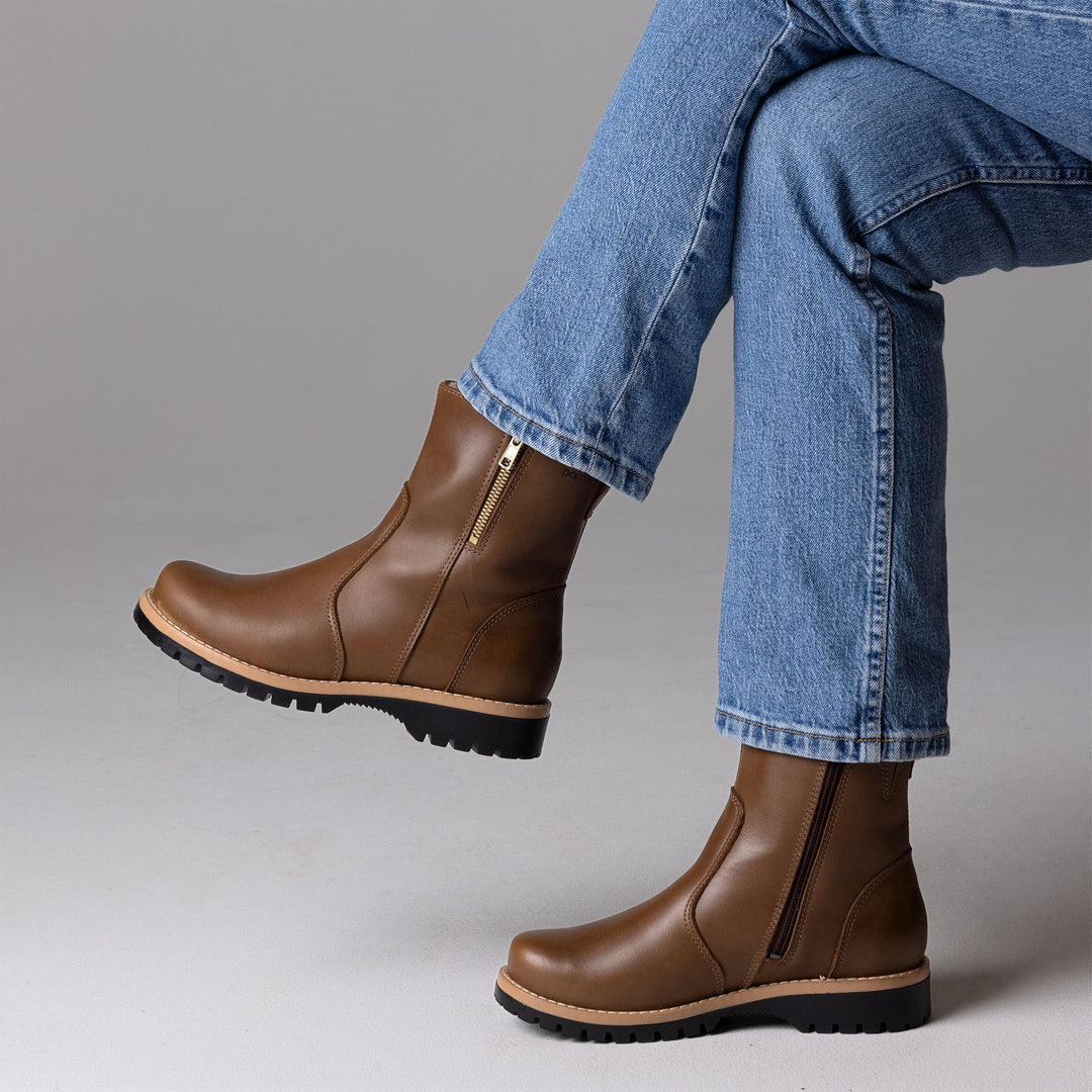 TASSU Ankle Boots