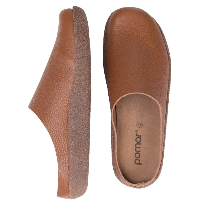 HUNAJA Leather Slip-Ons
