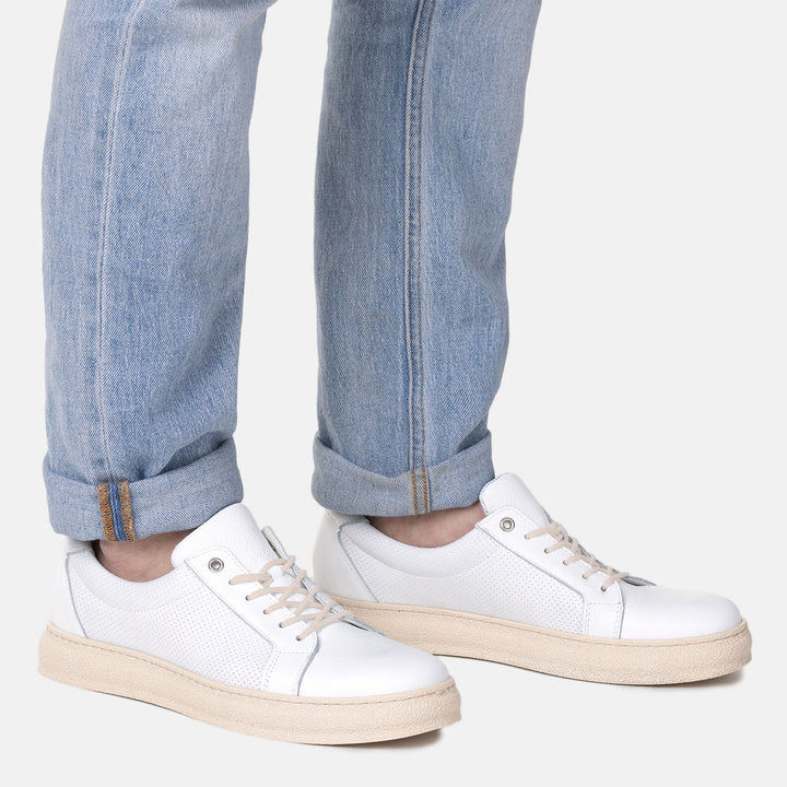 AKSELI Leather Sneakers