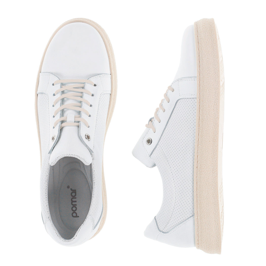 AKSELI Leather Sneakers
