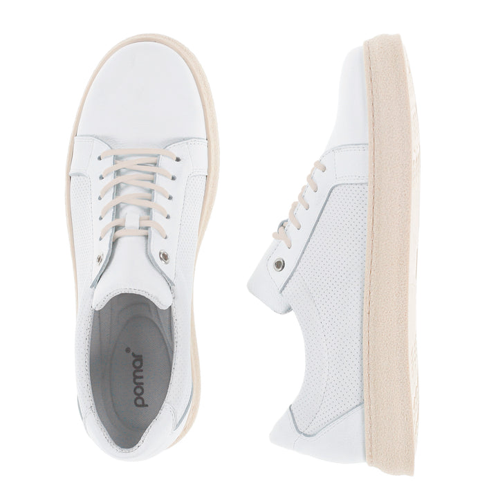 AKSELI Leather Sneakers