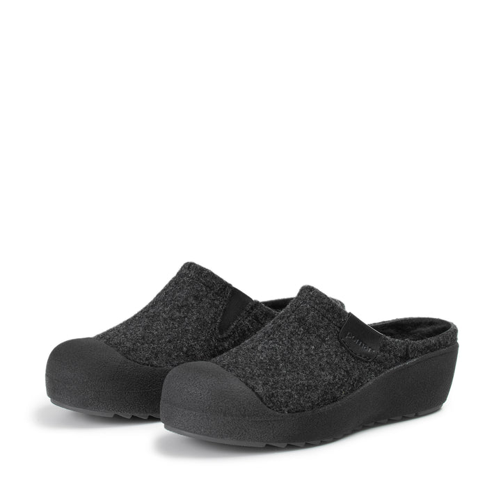 VIIRU Slip-Ons