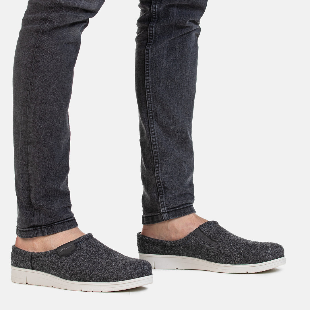 KÖLI Slip-Ons